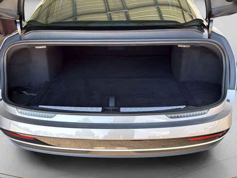 Used 2023 Lucid Air Touring AWD/4WD image 32