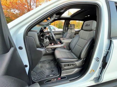 Used 2024 Chevrolet Silverado 1500 ZR2 w/ ZR2 Bison Edition AWD/4WD image 17