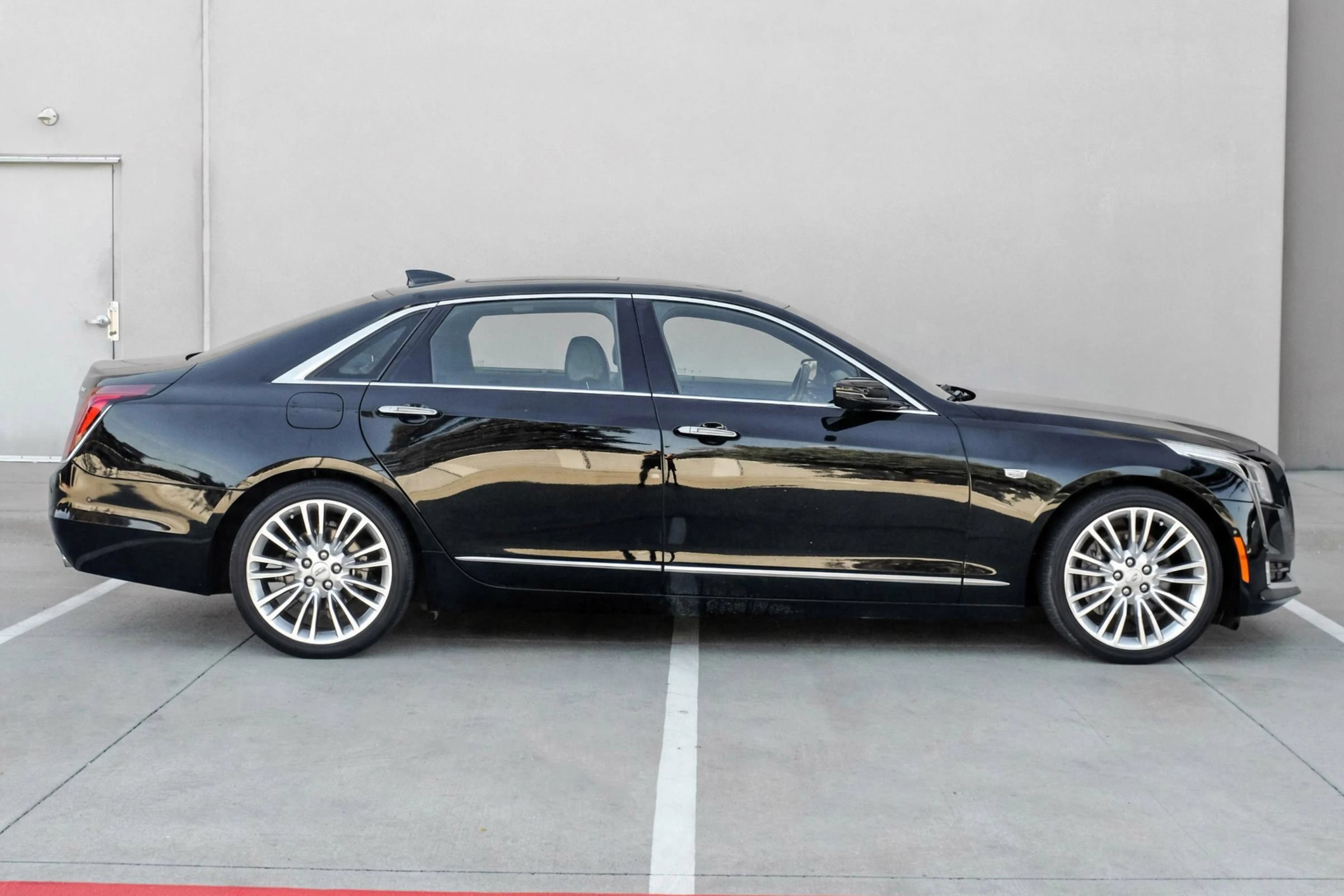 Used 2018 Cadillac CT6 Premium Luxury w/ Super Cruise Package AWD/4WD image 11