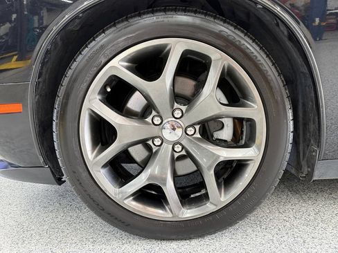Used 2015 Dodge Challenger R/T Plus RWD image 43
