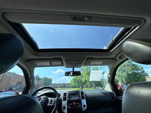 Used 2015 Nissan Frontier PRO-4X w/ Pro-4x Luxury Package image 10