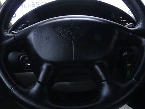 Used 1999 Chevrolet Corvette Coupe w/ Memory Pkg RWD image 12