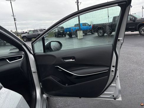 Used 2025 Toyota Corolla XSE image 26
