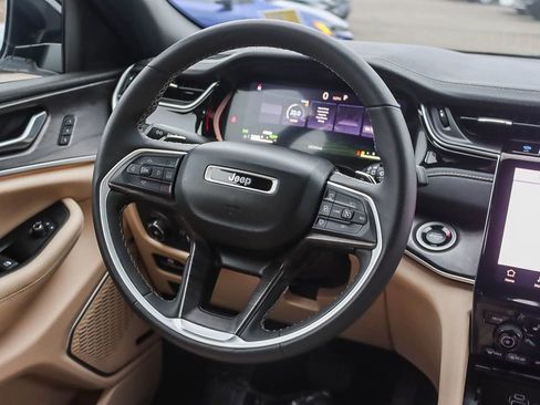 Used 2023 Jeep Grand Cherokee 4WD 4xe image 25