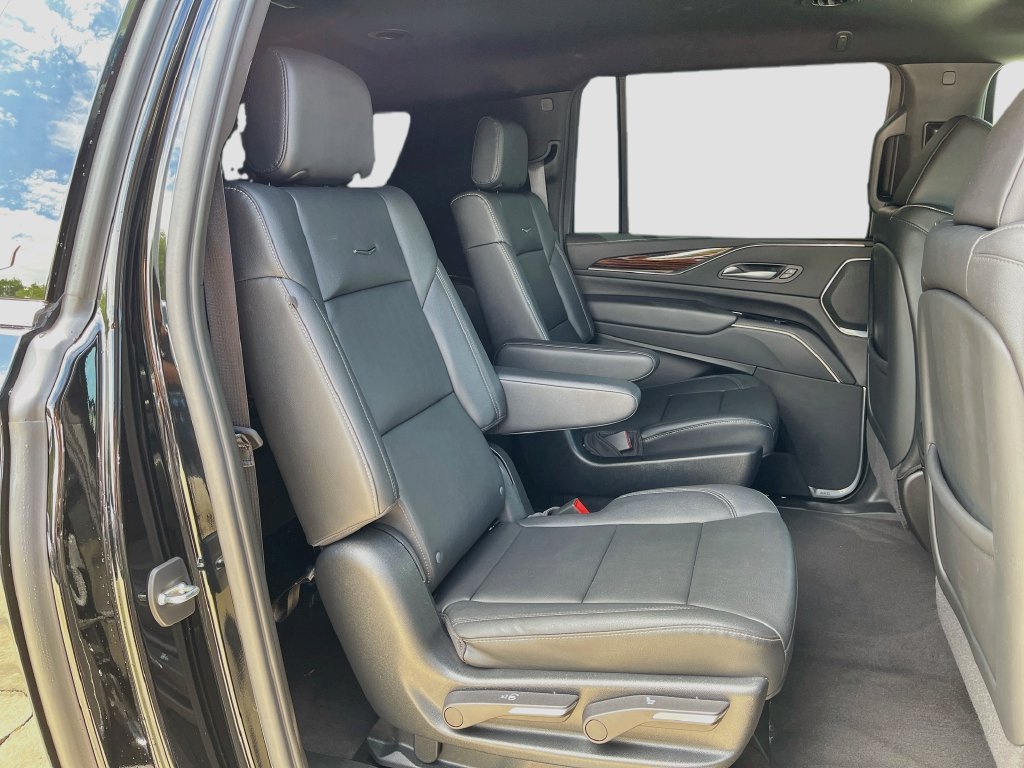Used 2023 Cadillac Escalade ESV Luxury RWD image 33