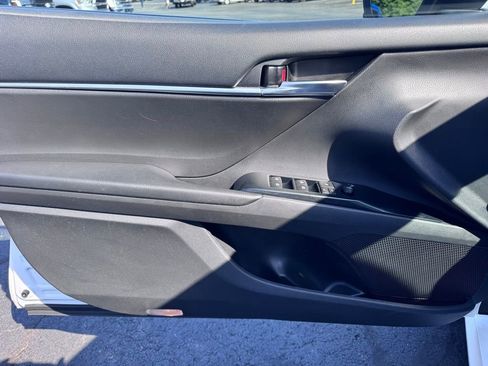 Used 2019 Toyota Camry LE w/ Carpet Mat Package FWD image 20