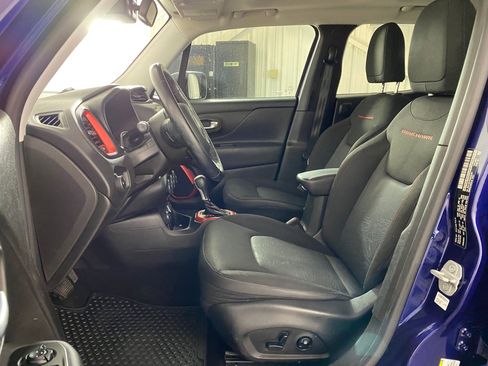 Used 2016 Jeep Renegade Trailhawk image 5
