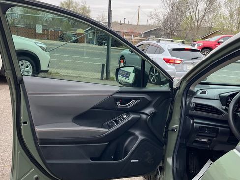 Used 2024 Subaru Crosstrek 2.5i Limited w/ Popular Package #3A image 10