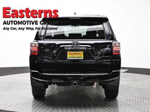 Used 2015 Toyota 4Runner SR5 AWD/4WD image 6