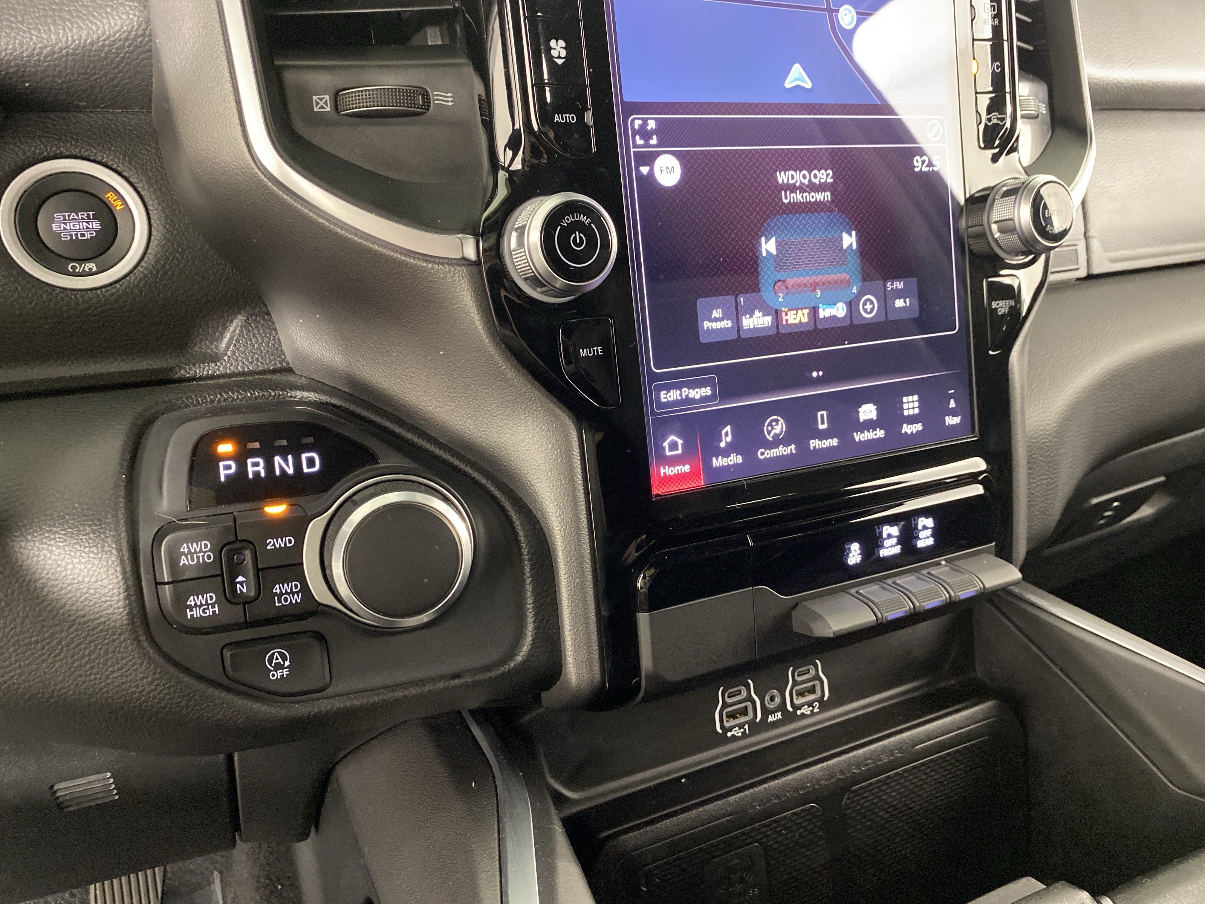 Used 2025 RAM 1500 Big Horn AWD/4WD image 30