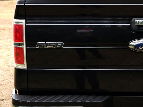 Used 2013 Ford F150 XLT w/ Luxury Equipment Group image 24