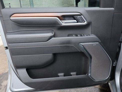 Used 2025 GMC Sierra 3500 Denali w/ Denali Reserve Package image 25