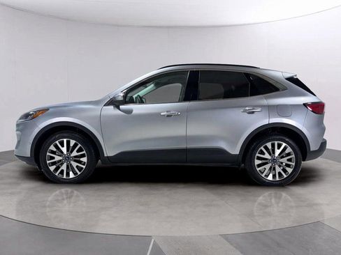 Used 2021 Ford Escape Titanium image 17