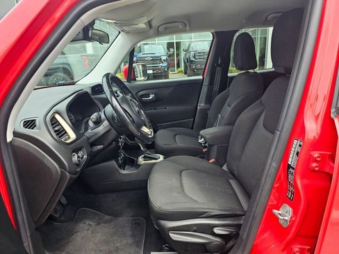 Used 2016 Jeep Renegade Latitude AWD/4WD image 19