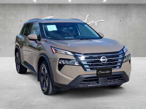 Certified 2024 Nissan Rogue SV w/ SV Premium Package FWD image 2