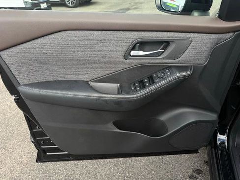 Certified 2022 Nissan Rogue SV image 19