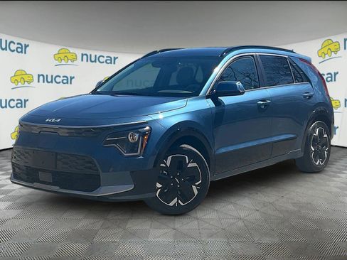 Used 2023 Kia Niro Wind w/ Wind Preserve Package FWD image 3