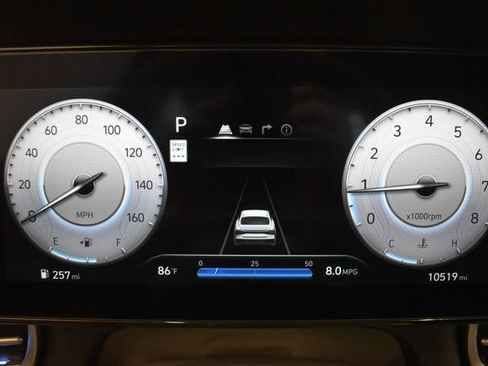 Used 2025 Hyundai Elantra SEL FWD image 26