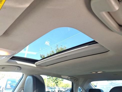 Used 2017 INFINITI Q70 L 3.7 image 15