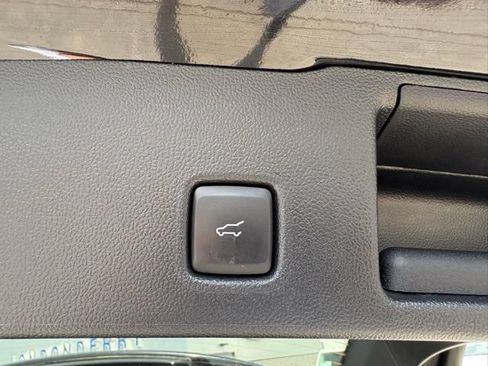 Used 2023 Ford Escape Active w/ Tech Pack #1 AWD/4WD image 32