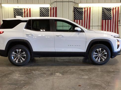 New 2026 Chevrolet Equinox LT AWD/4WD image 17