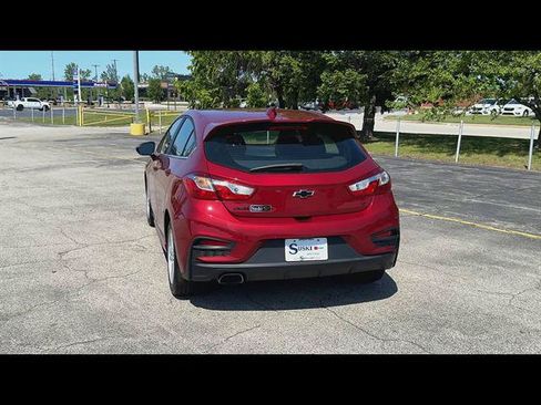 Used 2018 Chevrolet Cruze LT w/ Convenience Package FWD image 35