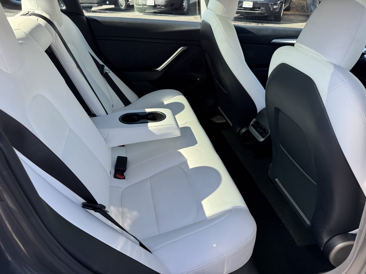 Used 2023 Tesla Model 3 Standard Range RWD image 19