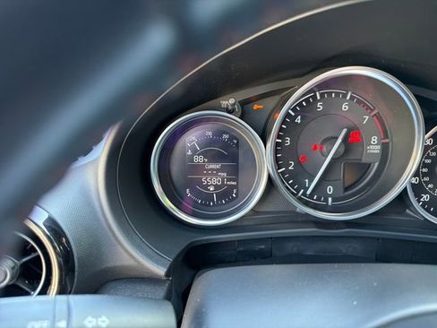 Used 2016 MAZDA MX-5 Miata Club RWD image 18