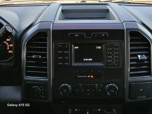 Used 2017 Ford F150 XLT AWD/4WD image 27