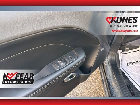 Used 2015 Dodge Challenger SXT Plus image 14