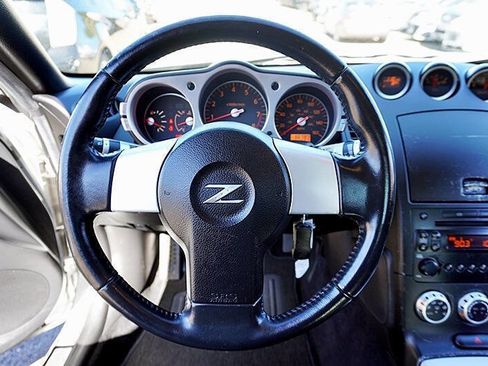 Used 2006 Nissan 350Z Base 2dr Coupe w/ (N93) Cargo Convenience Pkg image 20