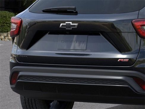 New 2025 Chevrolet Trax RS w/ Driver Confidence Package image 15
