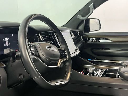 Certified 2022 Jeep Grand Wagoneer Series II w/ Convenience Group III image 21