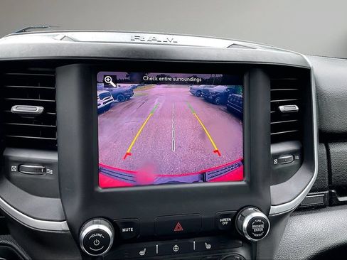 Used 2020 RAM 1500 Big Horn AWD/4WD image 15