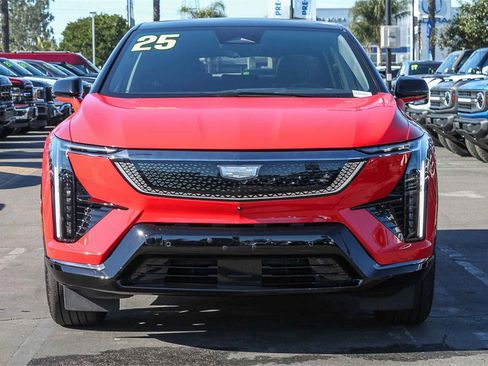 Used 2025 Cadillac Optiq Sport 2 w/ LPO, Floor Liner Package image 2