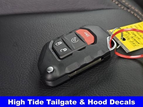 New 2025 Jeep Gladiator High Tide image 30