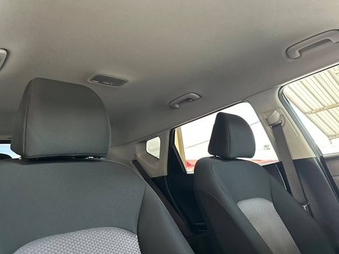 Used 2025 Kia Soul LX w/ LX Technology Package FWD image 18