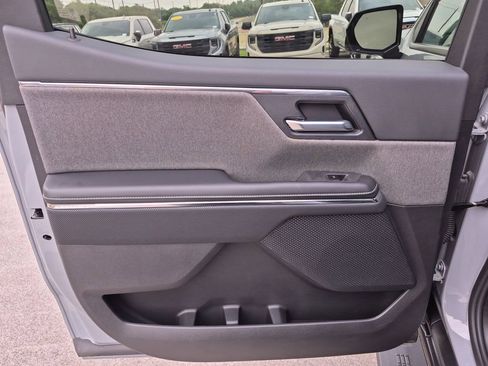 Used 2026 GMC Sierra EV Elevation AWD/4WD image 31