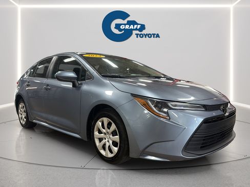 Used 2024 Toyota Corolla LE FWD image 3