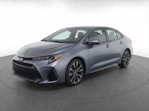 Used 2018 Toyota Corolla SE image 1
