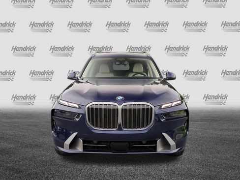 Used 2026 BMW X7 xDrive40i AWD/4WD image 3