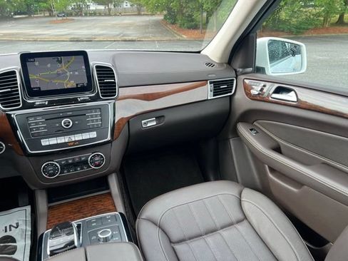 Used 2018 Mercedes-Benz GLS 450 4MATIC image 30