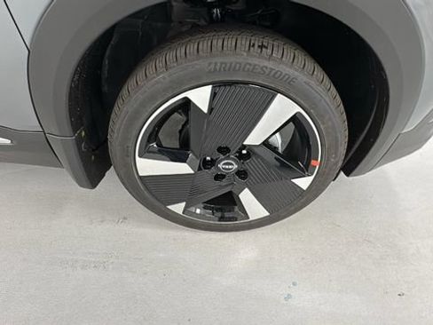 New 2026 Nissan Kicks SR w/ SR Premium Package AWD/4WD image 9