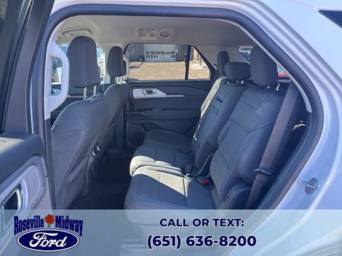 Used 2025 Ford Explorer Active AWD/4WD image 29