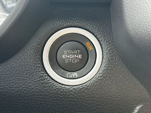 Used 2021 RAM 1500 Laramie RWD image 21