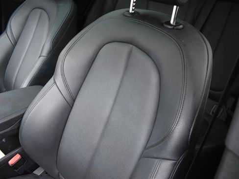 Used 2023 BMW X2 sDrive28i image 10