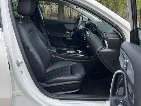 Used 2020 Mercedes-Benz A 220 image 13