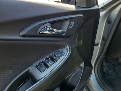 Used 2024 Chevrolet Malibu LT FWD image 18