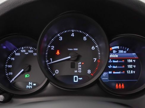 New 2026 Porsche Macan image 26