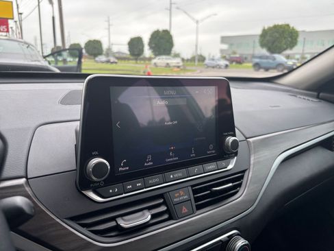 Used 2025 Nissan Altima 2.5 SV image 20